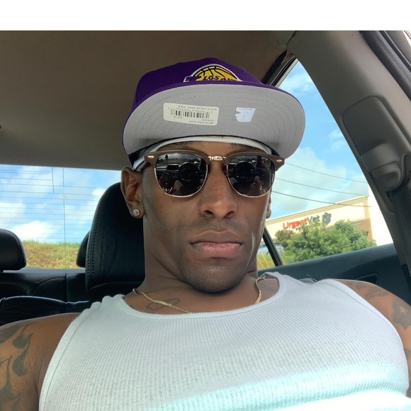 Meet your Posher, Prince - Picture 1 of 1